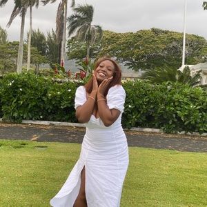 Meet your Posher, Chenoa